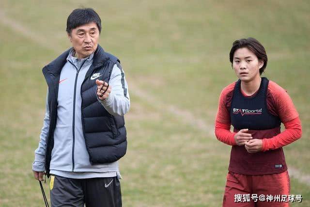 科尔期待追梦在下赛季抓住空位三分机会